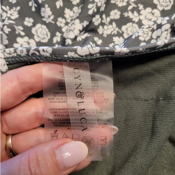 Cyn & Luca Green Floral One-Piece Swimsuit – Juniors S – EUC Swim Tank - Picture 8 of 9